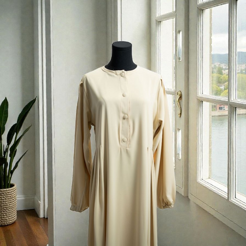 Crep Abaya - Middle Buttons